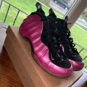 Nike Air Foamposite One “Pearlized Pink”